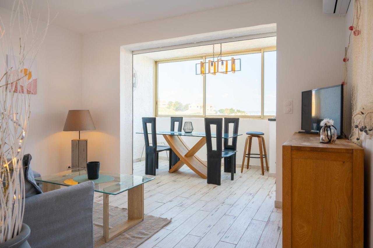 Proche plage, vue mer, parking - LESCLESDENICOLE Hyères Buitenkant foto